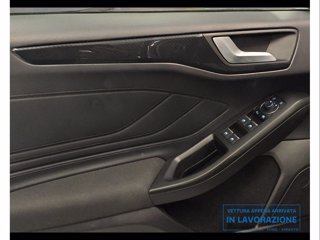 FORD Focus 1.0 EcoBoost Hybrid ST-Line