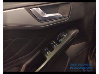 FORD Focus 1.0 EcoBoost Hybrid ST-Line Design