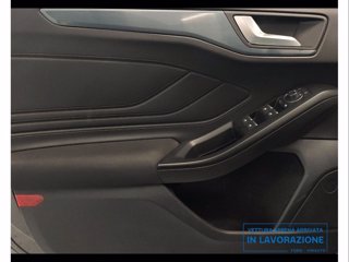 FORD Focus Active 1.0 EcoBoost Hybrid